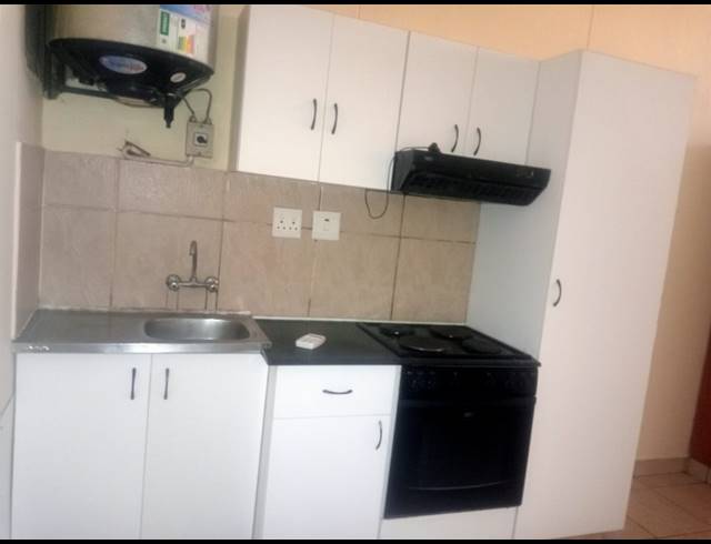 1 BEDROOM FLAT TO LET IN GREYVILLE
